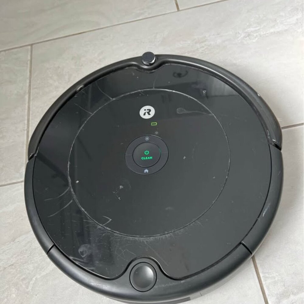 iRobot Roomba 692 Robot Vacuum